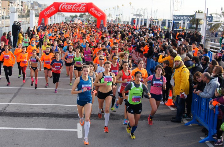 Ait Khamouch i Jelena Abele guanyen la 35a Sant Silvestre del Masnou amb prop de 1.900 arribats