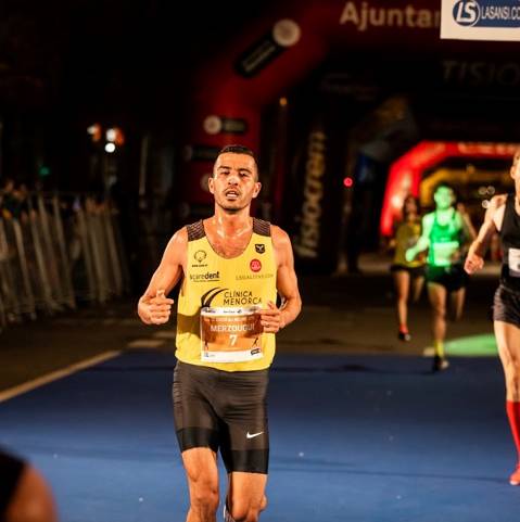 The Olympic Merzougui and Ouboukir (Morocco) champion of Catalonia barefoot cros, confirm their participation in the Lloretrail