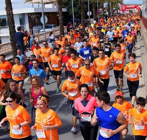 Gran matinal con 800 participantes en la 1a Ccarrera popular El Masnou!