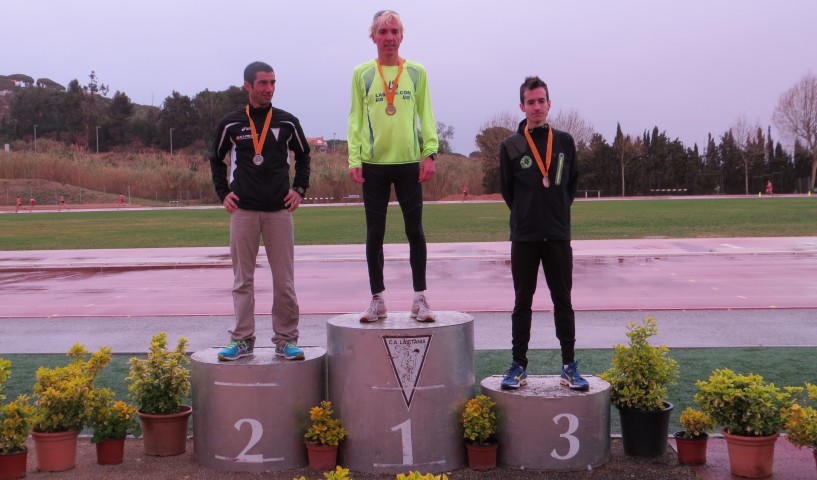 Blanco campeón catalán de 10.000 metros en Mataró 