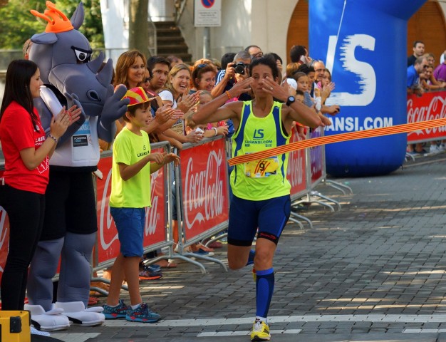 Edgars Sumkis y Hasna Bahom ganan la 3a Cursa de la Diada de Bellaterra, la carrera más participativa de Cataluña.