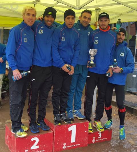 Un equipo gerundense gana el campeonato catalán de cross 13 años después (La Sansi)