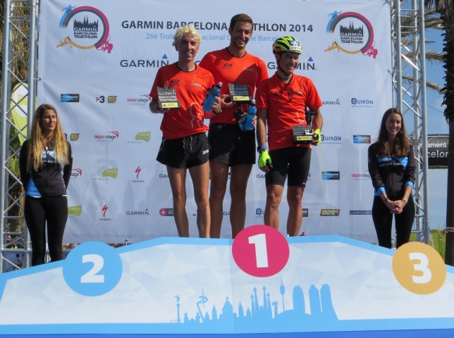 Blanco guanya per equips la Triathló Garmin de Barcelona