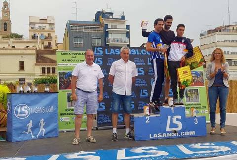 Rubén Castro y Alicia Saltor ganadores de la 7ª Carrera popular de El Masnou