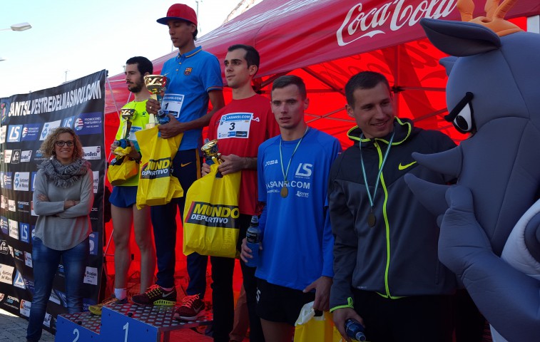 Abojuanak El Mehdi (Marroc) i Jekaterina Patjuk (Estonia) guanyen la 36a Sant Silvestre del Masnou amb prop de 1.900 arribats