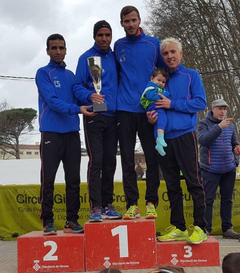 Segona edició que un equip gironí guanya el campionat català de cros llarg en 101 anys d'historia de campionat (La Sansi)