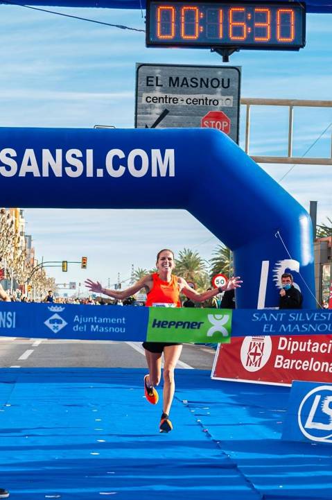 Dmitrijs Serjogins y Cristina Silva ganadores de la 42ª San Silvestre del Masnou