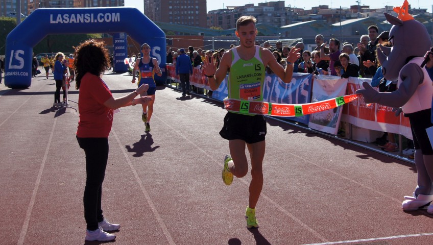 Inna Lebedeva (Ucrania) y Edgars Sumski (Letonia) ganan la 3ª Sansi de Sant Feliu de Llobregat de 10km